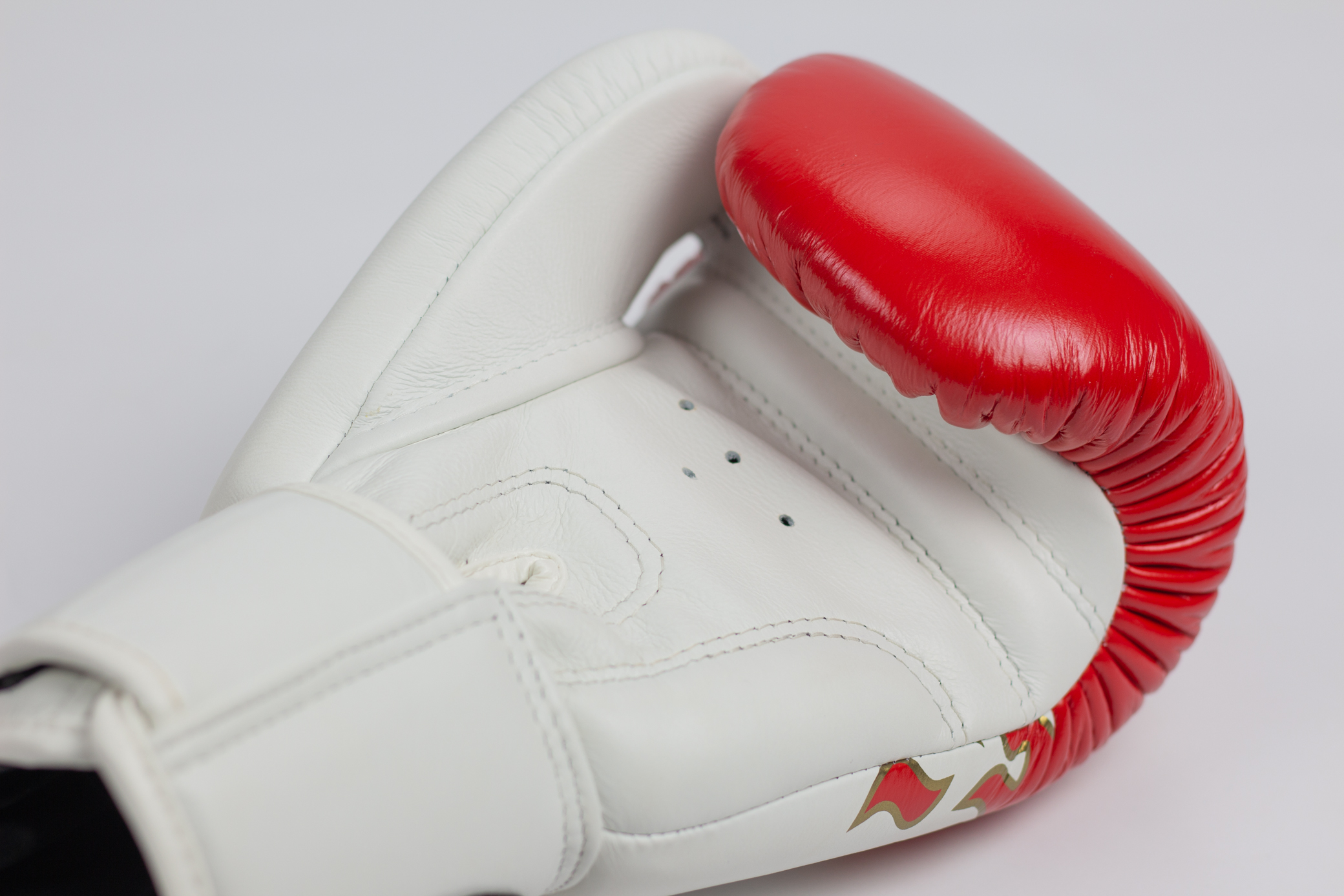 Boxing Gloves Velcro Blaze-white