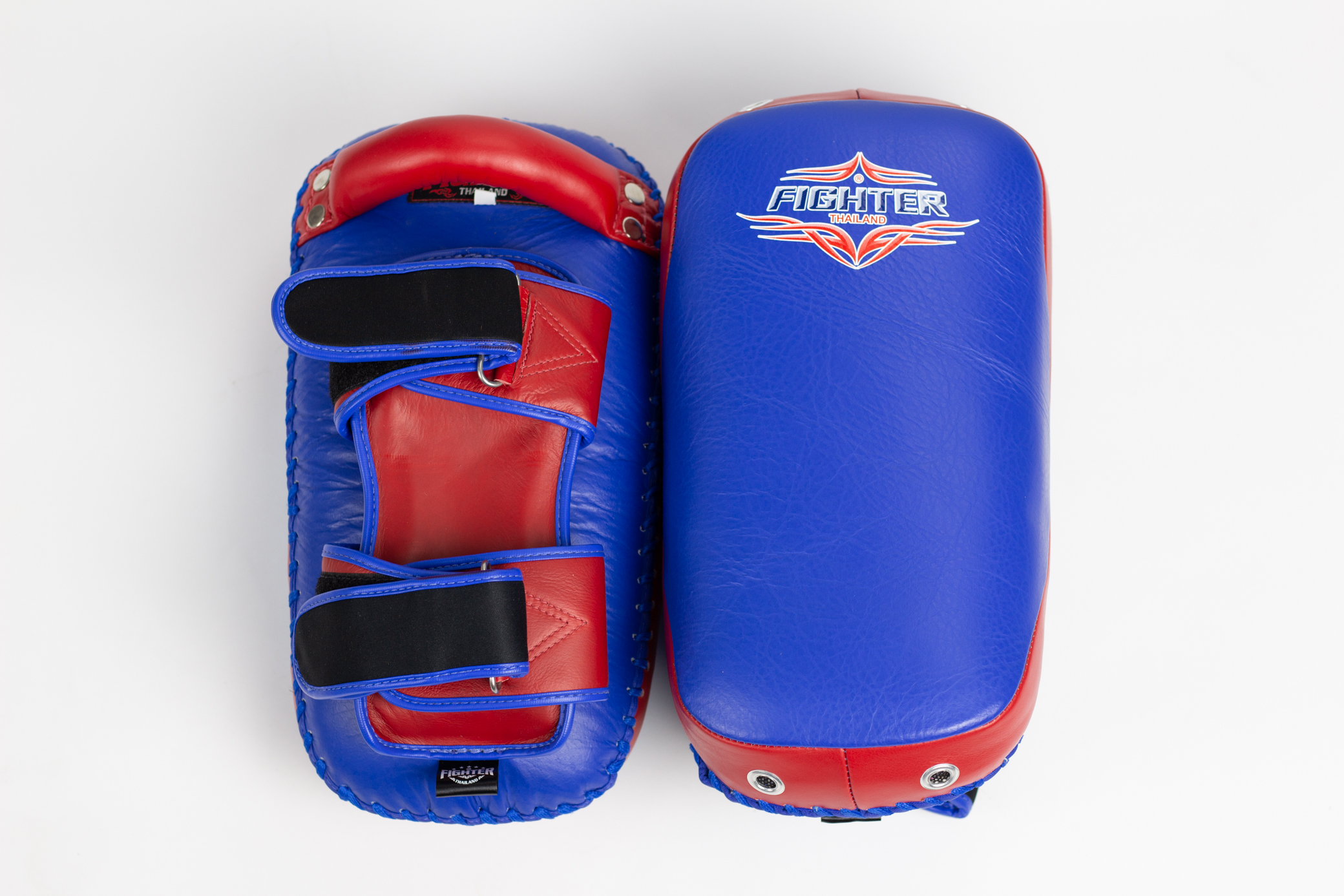 เป้าเตะโค้ง สักหลาด หนังวัวแท้